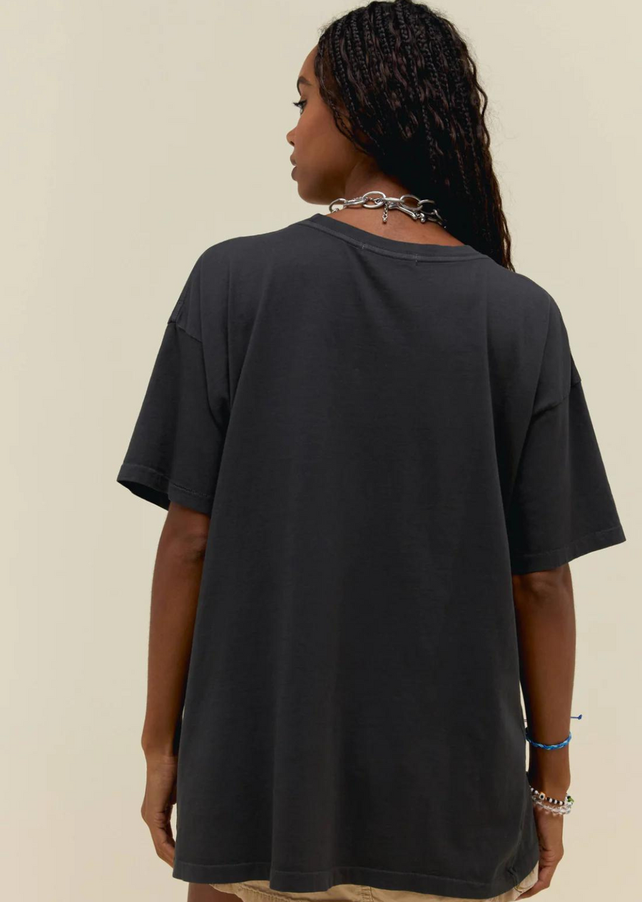 DayDreamer LA Chris Stapleton Distressed Horseshoe Merch Tee. Made from a 100% cotton fabric, feels like a luxury tour shirt with the perfect drape. A blend of our Weekend Tee and OS Tee, this roomy fit t-shirt is like that perfect vintage find, featuring an open neckline and ladder stitch hems