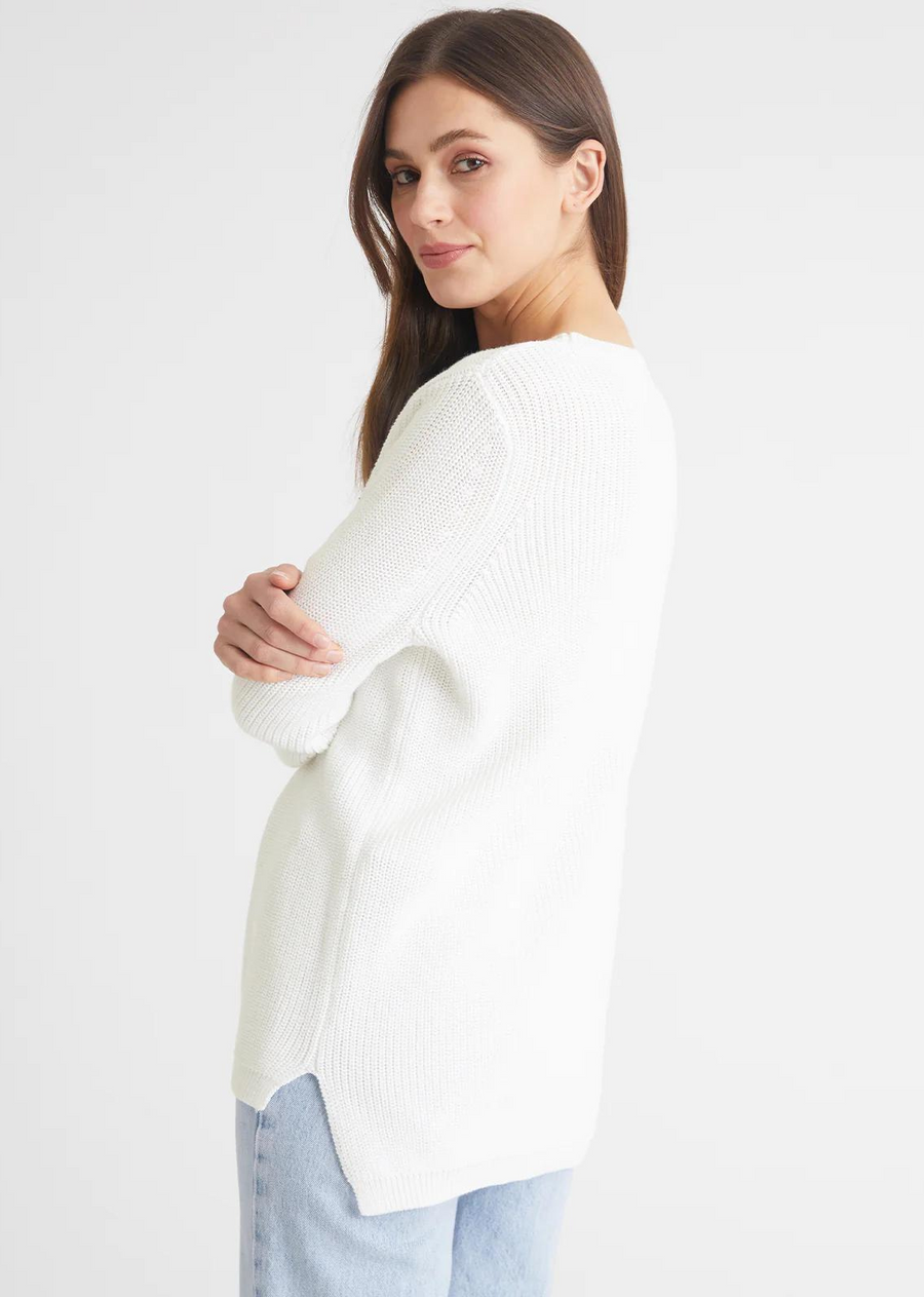 525 America Emma Crewneck Shaker Sweater- Bleach White. As timeless as her namesake, as seen worn on actress Emma Stone with endless styling possibilities, you’ll find yourself reaching for this versatile shaker stitch style all year long.