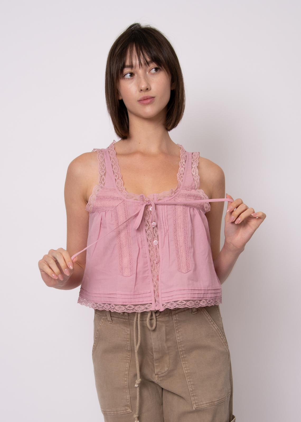 Ava Sleeveless Button Up Top