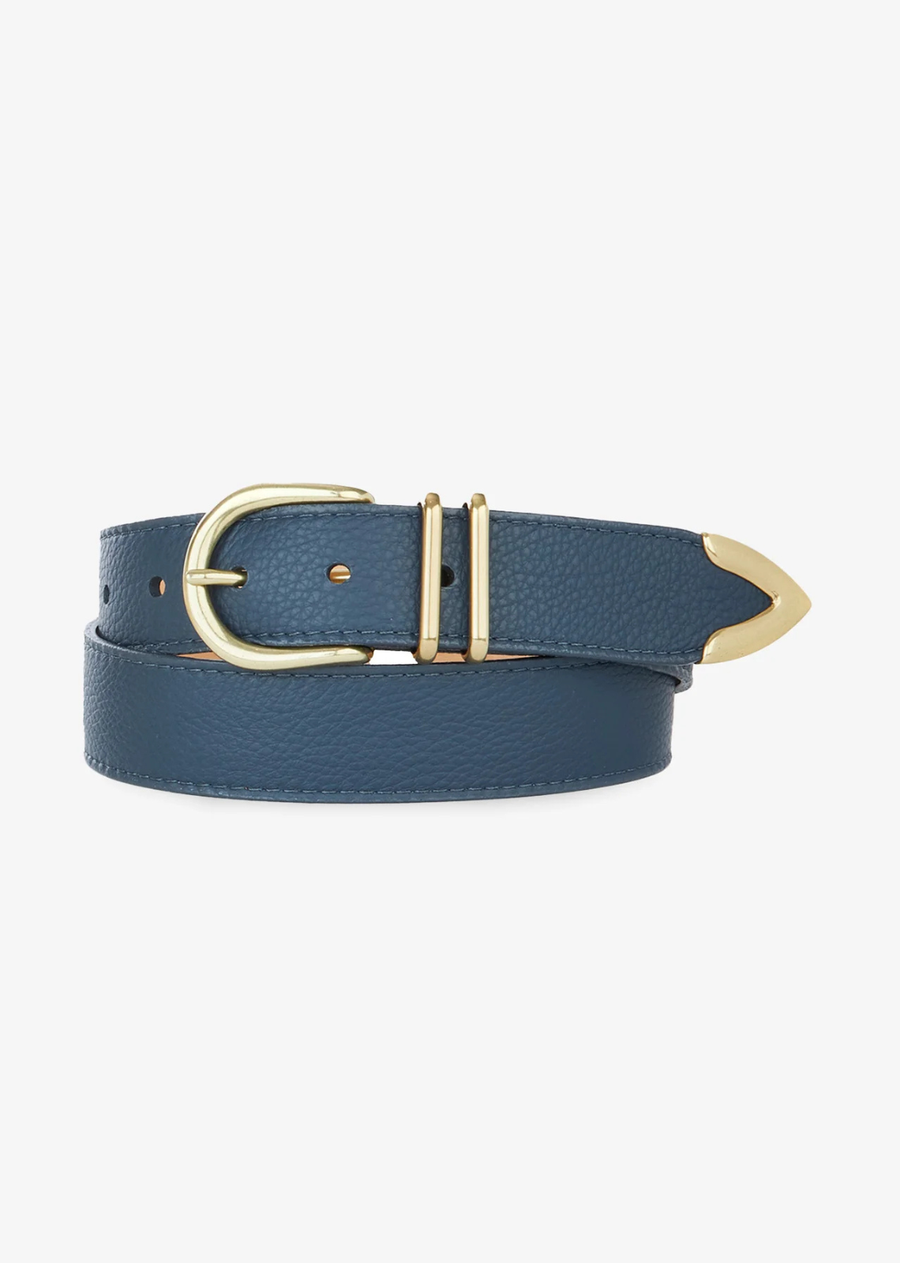 Fayla is the perfect piece to elevate your wardrobe basics. Designed with an antique matte finished buckle, double keeper and end tip accent from Italy. Pair it this edgy piece with denim and trousers for an instant update.

35mm / 1 3/8" strap width
Matte antique-finish buckle from Italy