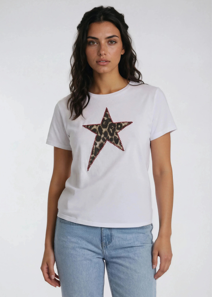 The graphic tee with a wild star at its center.

The Leopard Whipstitch Jane is cut from soft, breathable 100% cotton jersey in the label's signature Perfect Tee fit. A leopard-print star patch finished with whipstitch edging lands center chest, adding a handcrafted, statement-making detail to a classic white tee.

Pair with denim and boots for an easy everyday look, or layer under a jacket for a look with a little extra edge.