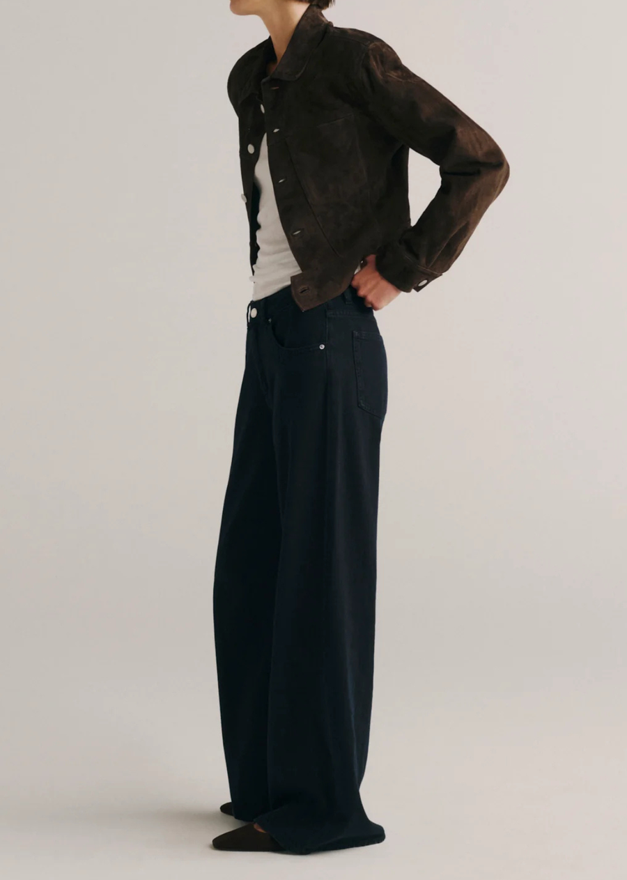 Alex is a low-rise baggy fit with an effortlessly cool, slouchy look.

Nightfall Aura is a dark, polished rinse. It features silver hardware, tonal stitching, a clean hem and a black back patch.