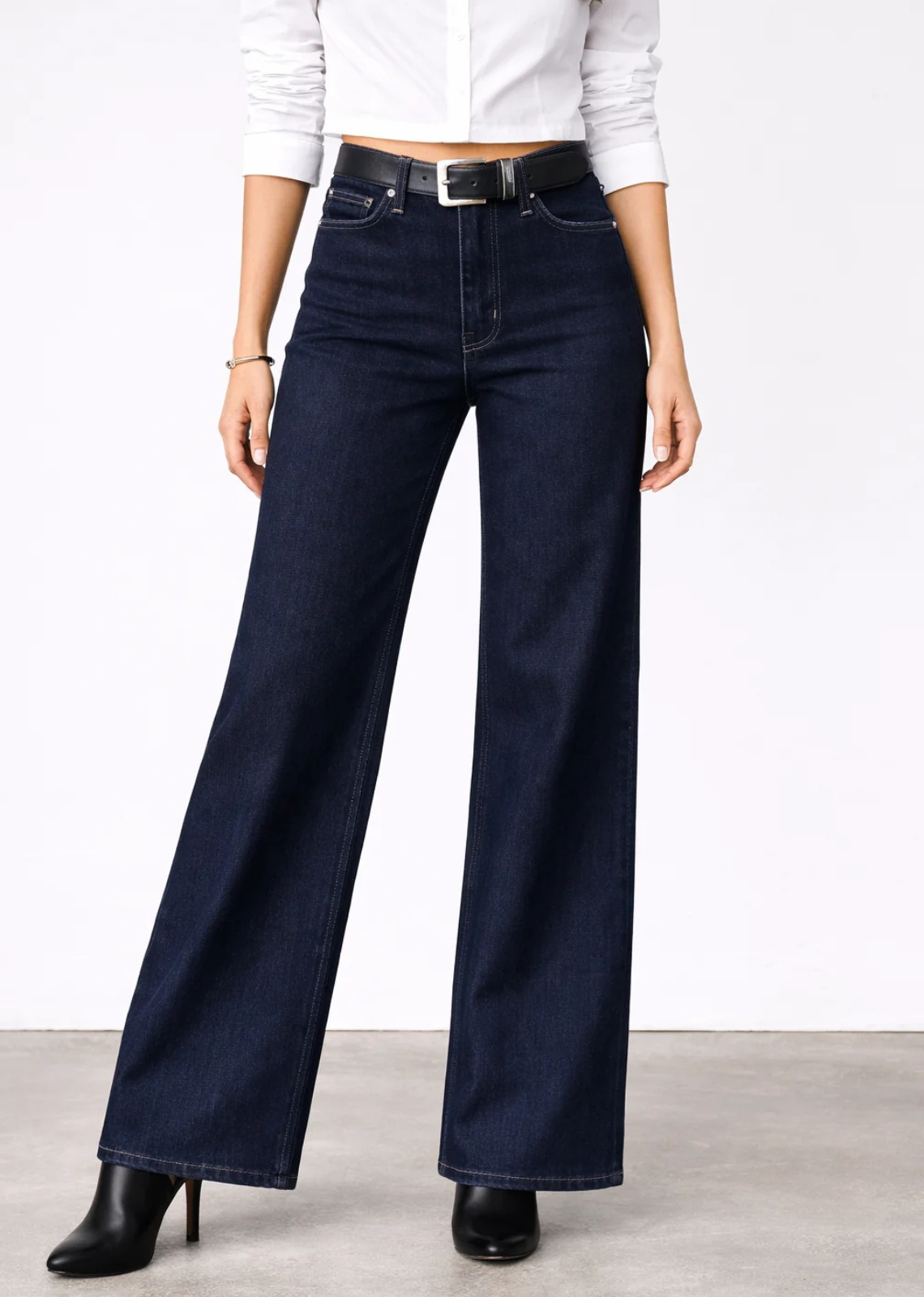 Kelli is a high-rise wide leg with a full leg and a dramatic 22" leg opening.