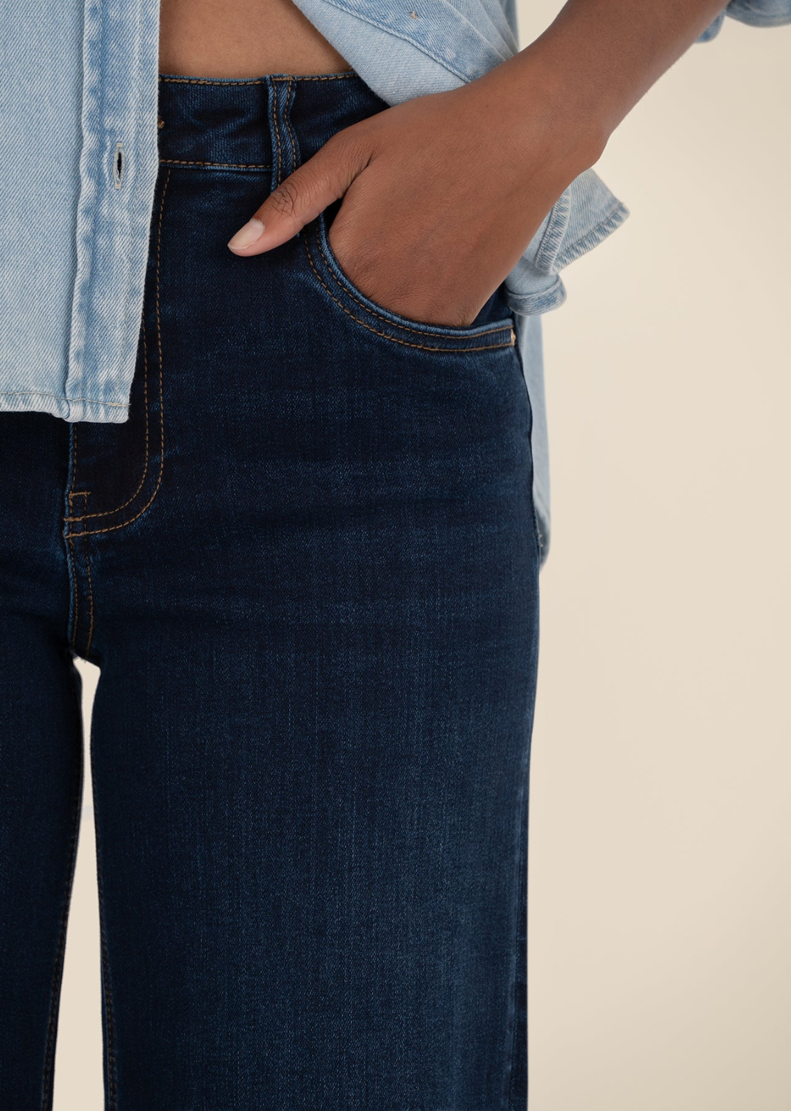 thumbnail image 2 of KUT From The Kloth Meg Raw Hem High Waist Akle Wide Leg Jeas 2 of 14