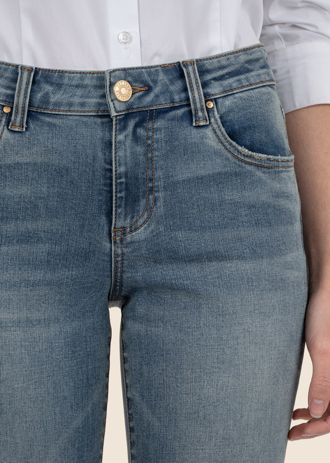 Kut From The Kloth Natalie Mid Rise Flare - Worthy