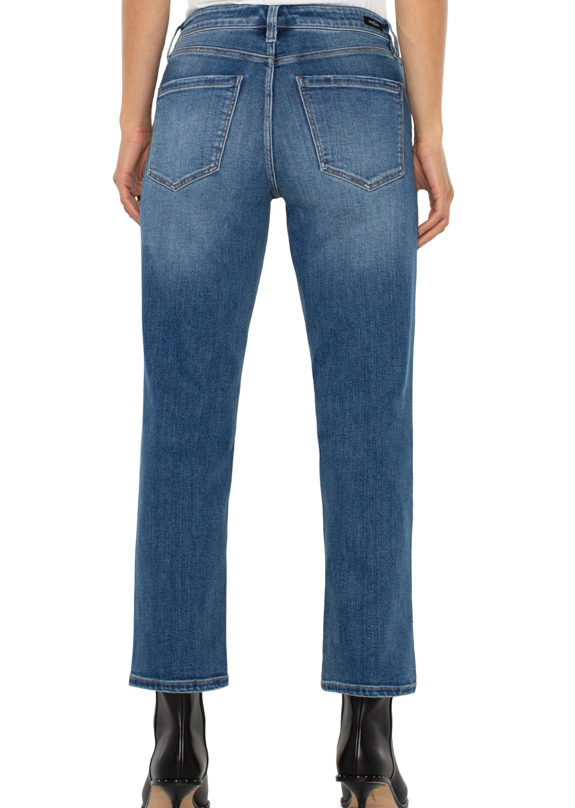 Mid-rise vintage-wash cropped straight-leg jeans with classic five-pocket styling, belt loops, and a 27-inch inseam.