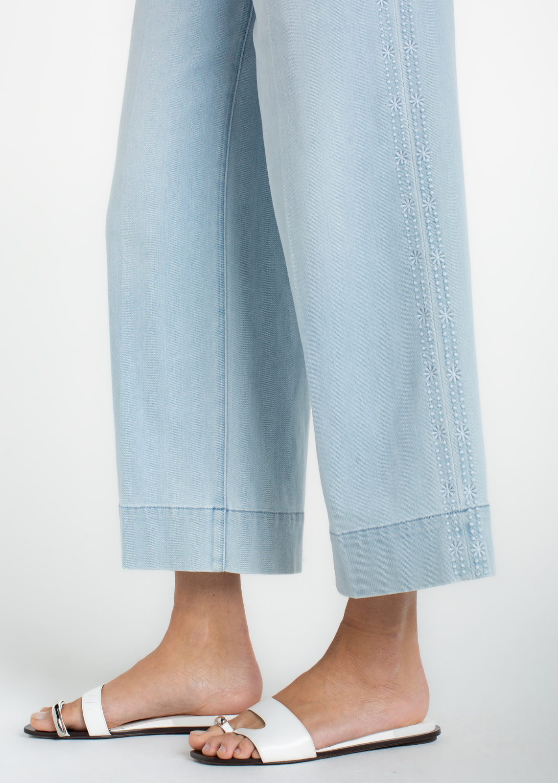 Liverpool Stride Wide Leg Jean - Marine Flowers