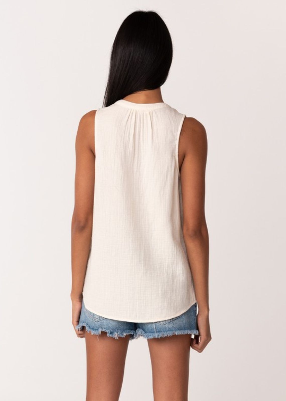 Amy Sleeveless Button-front Top