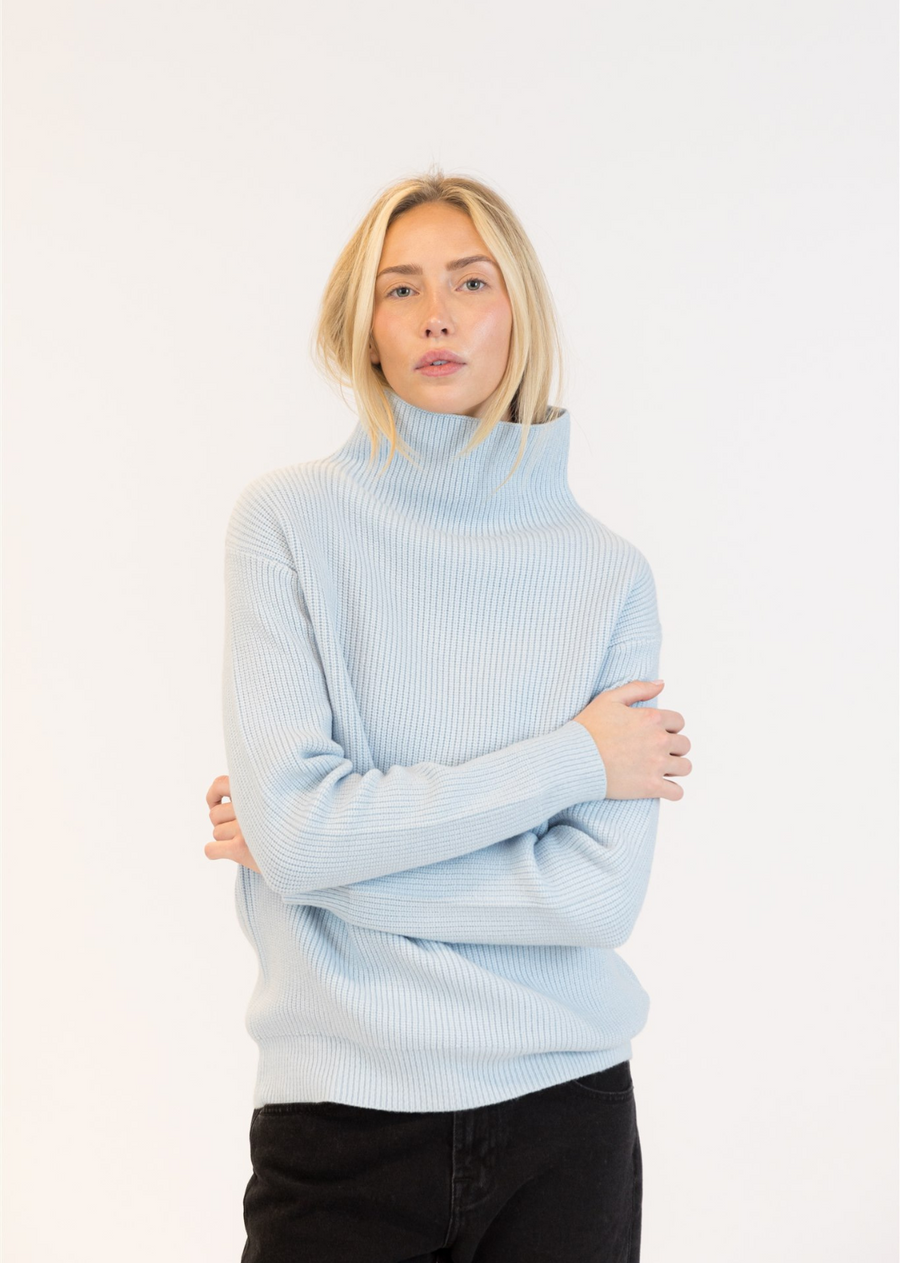 Lyla + Luxe Chadwick Mockneck