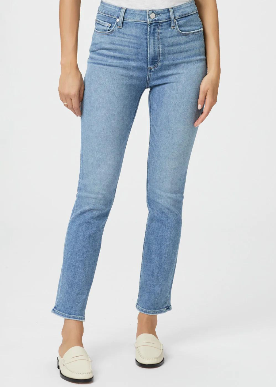 Paige Cindy- Golden Age. This high-rise, perfectly straight jean is lean through the leg and finishes at the ankle. This pair is cut from our TRANSCEND VINTAGE denim in a classic light wash. This fabric is lightweight, super soft and has a second skin feeling.