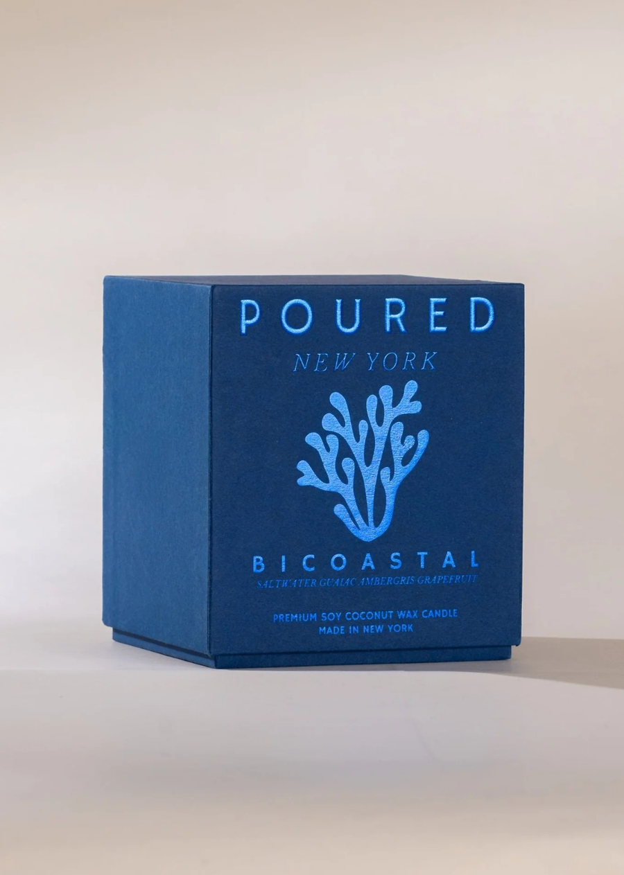 Bicoastal&nbsp;is an&nbsp;alluring, transportive fragrance inspired by the meeting of coastlines.&nbsp;Fresh saltwater&nbsp;opens the scent with clarity and movement, layered with&nbsp;smooth guaiac wood&nbsp;for warmth and depth.&nbsp;Vegan ambergris&nbsp;adds a subtle,&nbsp;aquatic musk&nbsp;and richness, while&nbsp;bright grapefruit&nbsp;delivers a clean citrus lift.