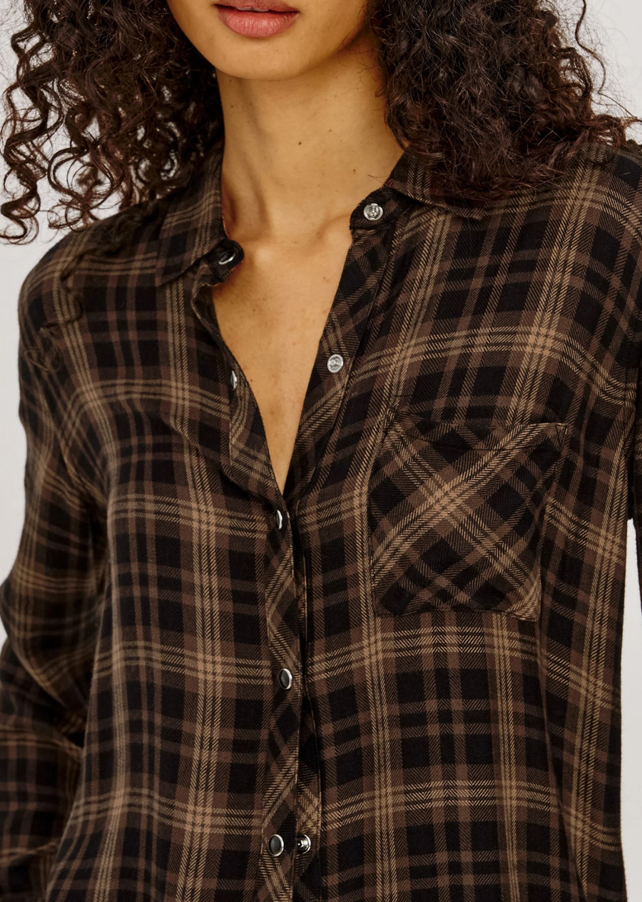 The Hunter Shirt is a classic Rails long sleeve plaid button-up, crafted from our signature ultra-soft rayon with a loose twill weave and a feel reminiscent of cashmere. A year-round staple, finished with a single chest pocket for a traditional shirting look.