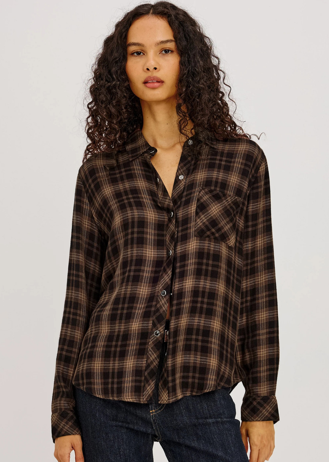 The Hunter Shirt is a classic Rails long sleeve plaid button-up, crafted from our signature ultra-soft rayon with a loose twill weave and a feel reminiscent of cashmere. A year-round staple, finished with a single chest pocket for a traditional shirting look.
