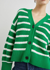 Rails Geneva Cardigan-Kelly Stripe.Rails Geneva Cardigan-Kelly Stripe. Revive your inner academic in this 100% cotton yarn sweater, featuring a pico stripe and contrasting buttons to make a statement with any outfit. Wear open or on its own, the Geneva is the trans-seasonal essential here to upgrade your sweater collection.