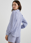Rails Lo Shirt.This buttondown style pairs well with sunshine. Made from heavy double gauze, it's breezy yet durable. Wear it with trousers and wedges for special occasions, or shorts and sandals for casual outings.