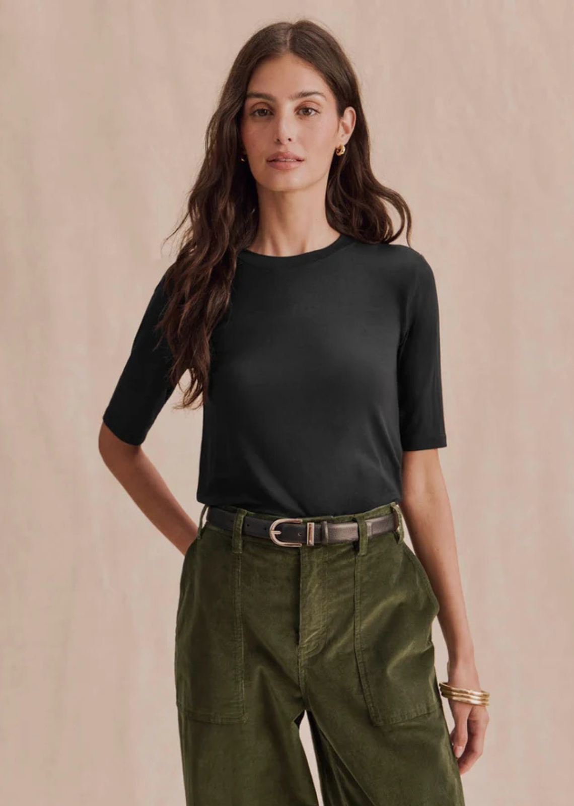 Perfect for those in-between weather days, the Bamboo Blend Quarter Sleeve Tee offers just the right amount of coverage without feeling too warm. Made from our ultra-soft bamboo blend, it's naturally breathable and lightweight, with a touch of stretch for added comfort. Plus, its fitted silhouette makes it layer friendly, so you easily can throw it on under a cardigan or jacket once the temps dip.