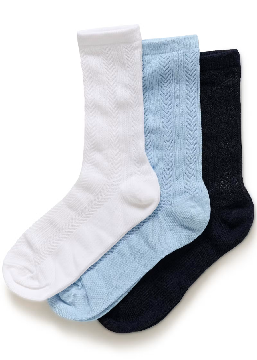 This pack of socks features a straight, mid-calf length and a textured appearance with a subtle chevron knit detail throughout. Each pair has a soft, elastic top band and a classic toe and heel design for a standard fit.