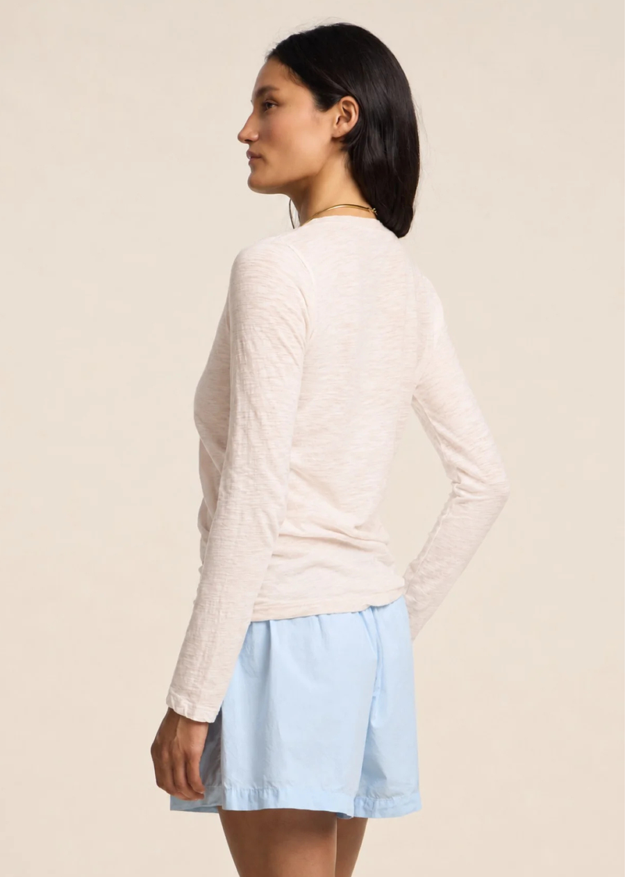 :&nbsp;

Made from a textured cotton slub, this tee features a flattering v-neckline and long sleeves. Perfect for everyday wear, you'll find yourself reaching for it time and time again.