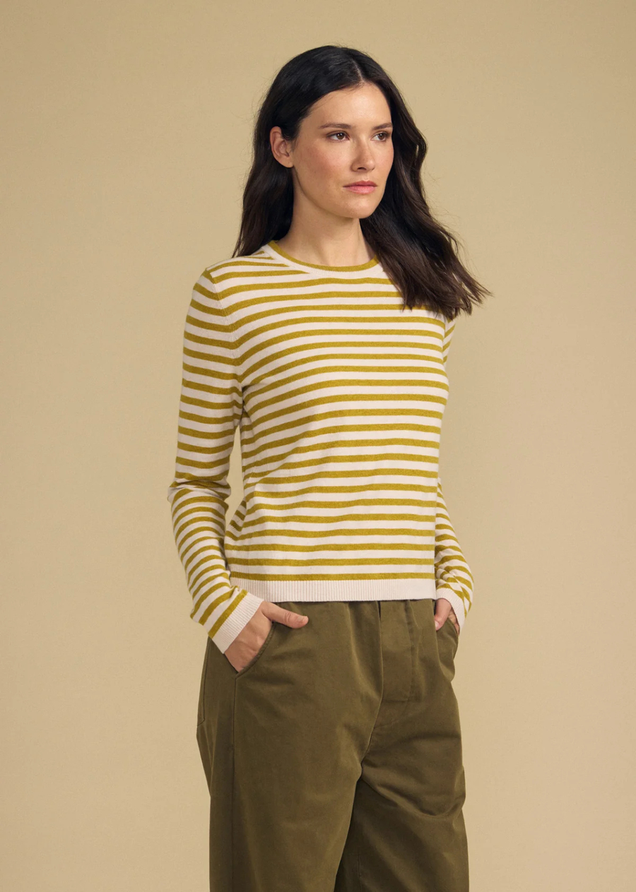 Experience unparalleled softness with the Roxy Sweater, crafted from luxe cotton cashmere. This lightweight sweater features a crew neckline with ribbed details at the neckline, cuffs, hem, and side inset for a polished look.