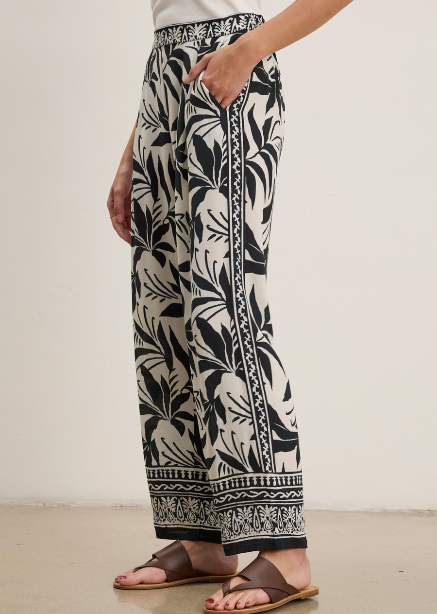 Velvet Claudia Fiji Print Pant