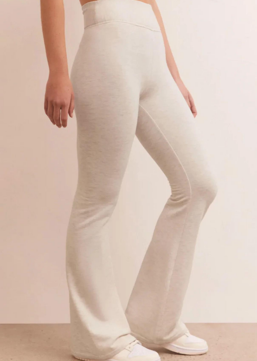 Z Supply Everyday Modal Flare Pant. The Everyday Flare Pant is as comfortable as it is cute. The relaxed kick flare and fitted waist give this style an edge. Z Supply's luxe modal fleece fabric is cozy with a worn-in softness. Pair these amazing pants with any of our Z Supply tees, tanks or sweatshirts.