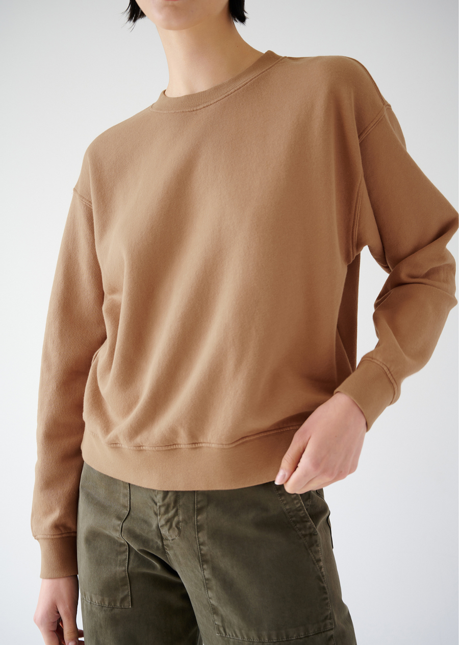 Velvet Ynez Organic Fleece Sweater Crafted from an organic fleece that’s cozy on the inside and with thoughtful details like exaggerated seams, a dropped shoulder and slight crop. Great slouch but zero bulk, which is what makes it amazing.